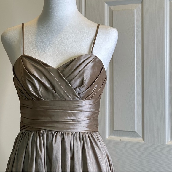 Watters & watters nude sheen A line bridesmaid dress size 2 - Picture 4 of 17